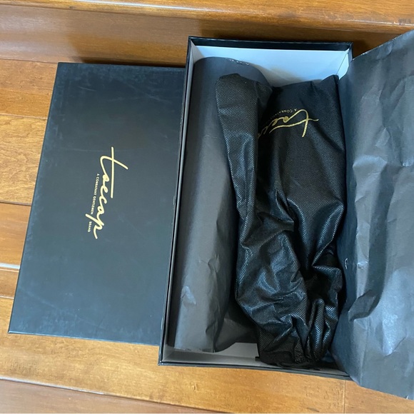 NWB Toecap Black Suede Driving Loafer for Men - Picture 9 of 9